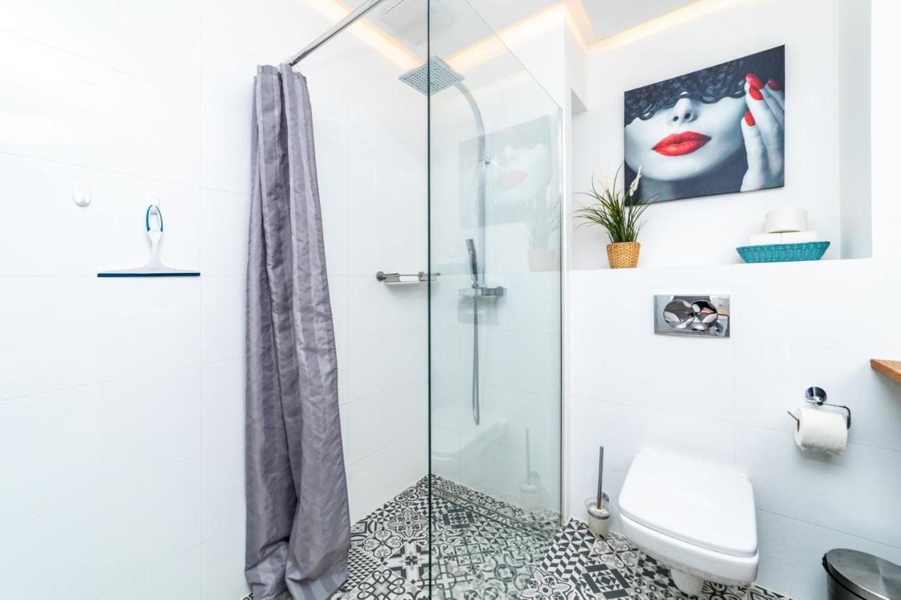 Bright - Neptun Park By Oneapartments Gdansk Bagian luar foto